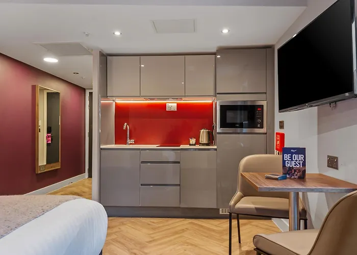 Roomzzz Newcastle City